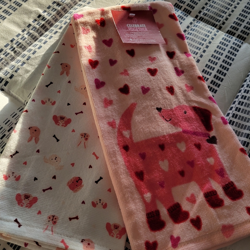 Set Of 2 Valentines Dish Towels